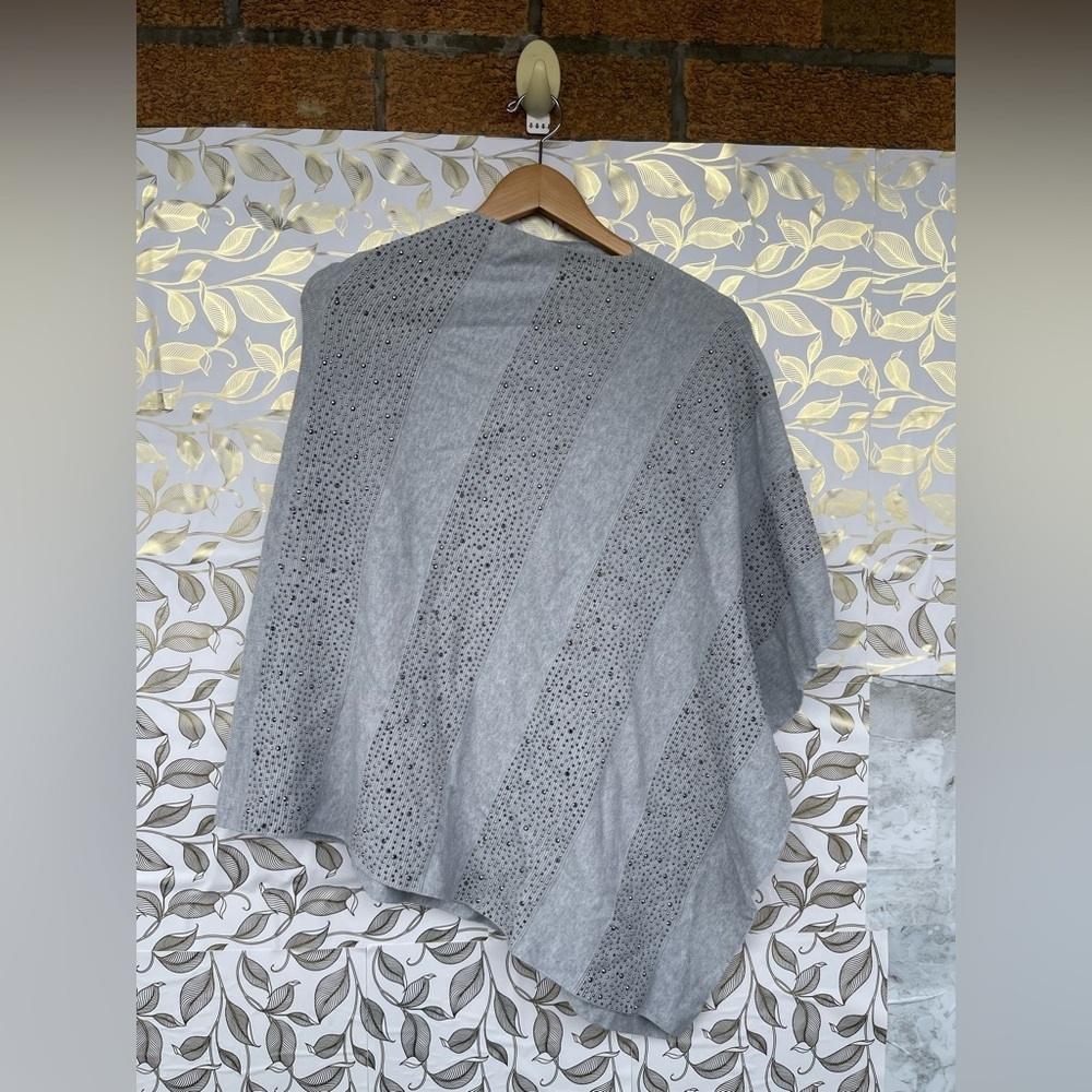 La Fiorentina Grey Ribbed Poncho - Studded Rhinestone Knit Cape - One Size